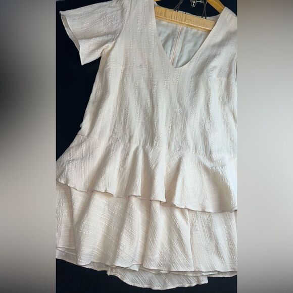 Showpo Cream Bahama Baby Mini Ruffled Dress Size 6 EUC romantic feminine - Picture 2 of 9